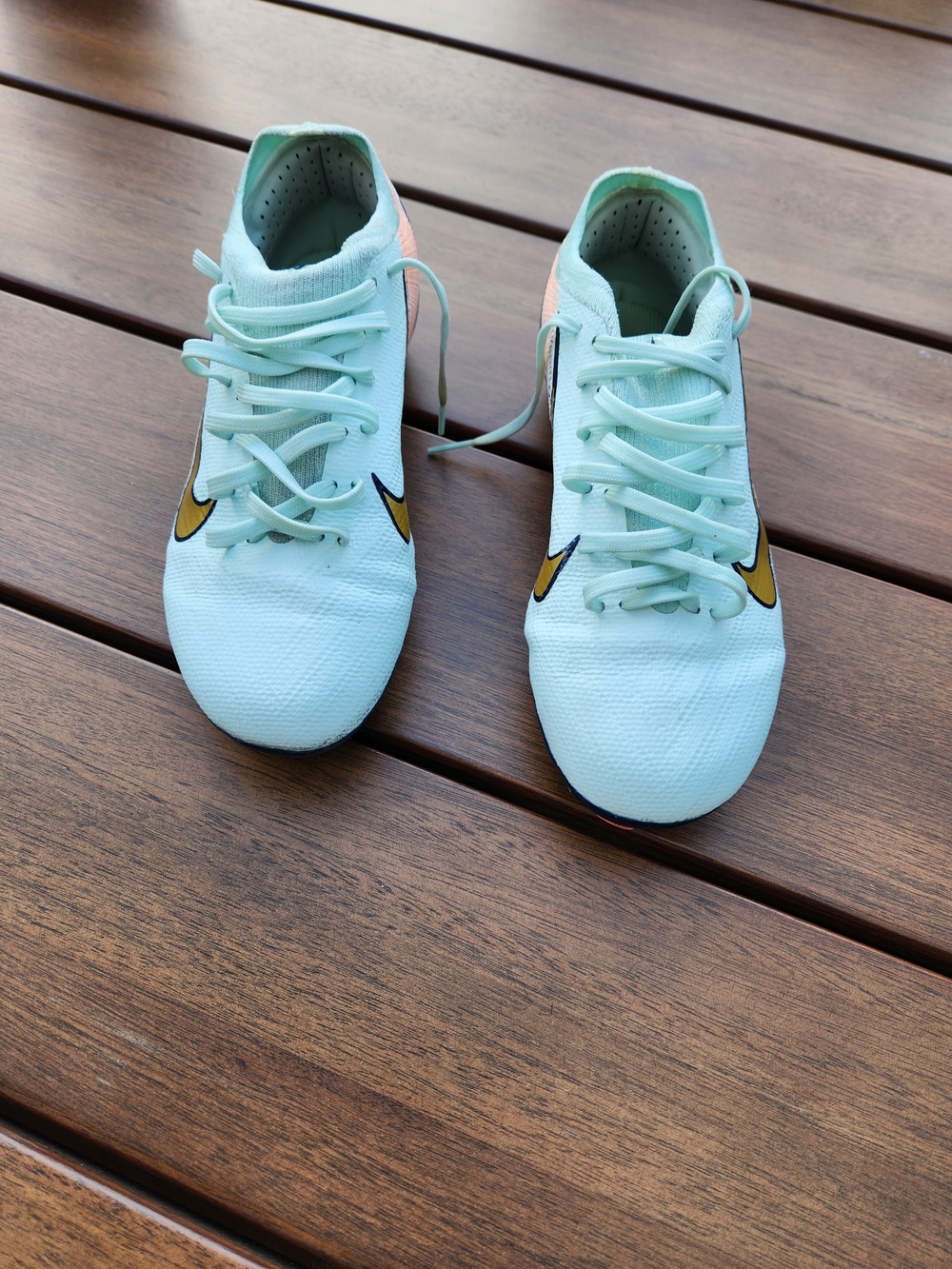 Nike Kids Mint Green Sneakers with Gold Swoosh